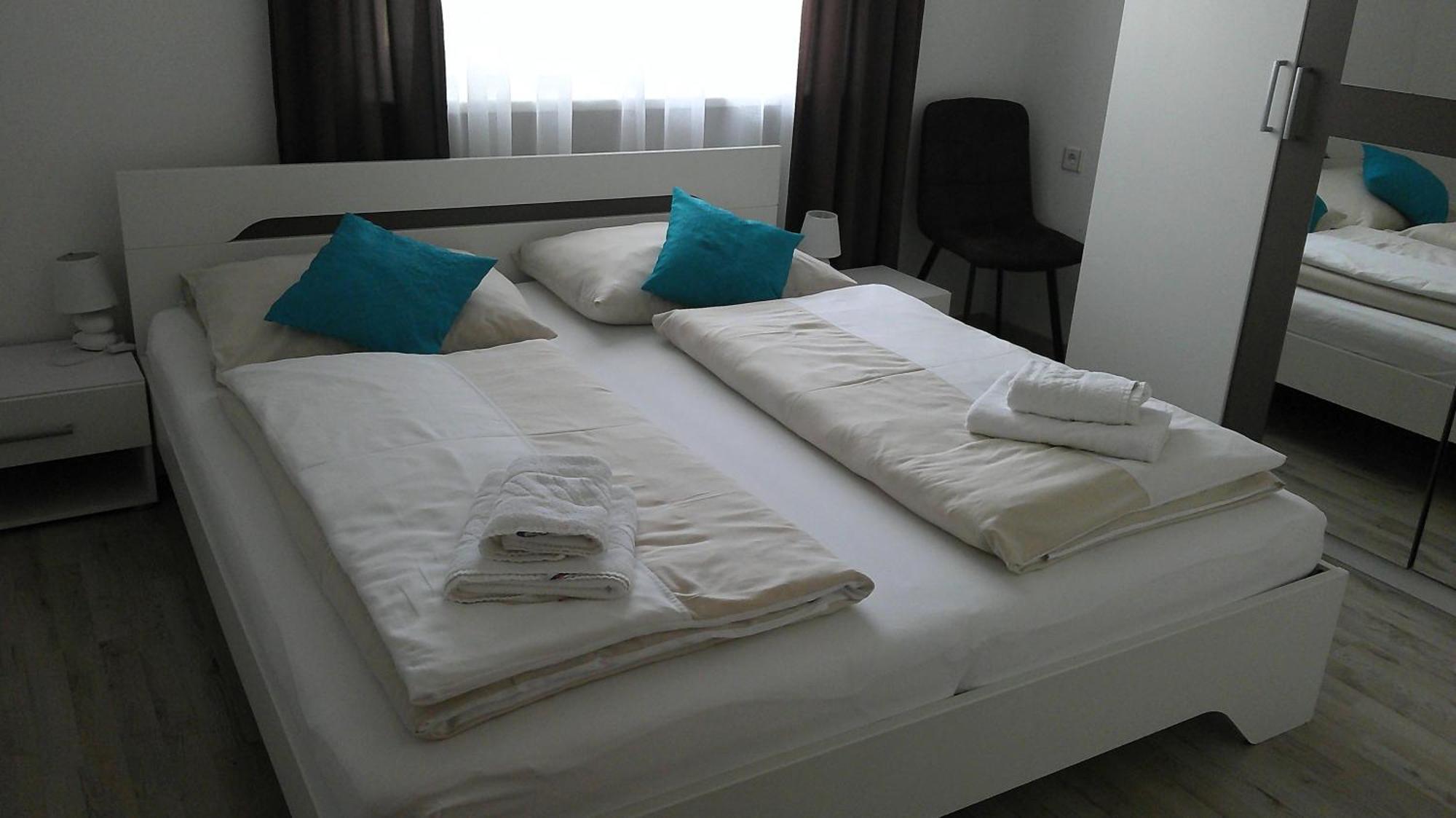 Bora Appartements 1 Mit 4 Schlafzimmer Цел ам Зее Екстериор снимка